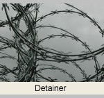 detainer-gauche